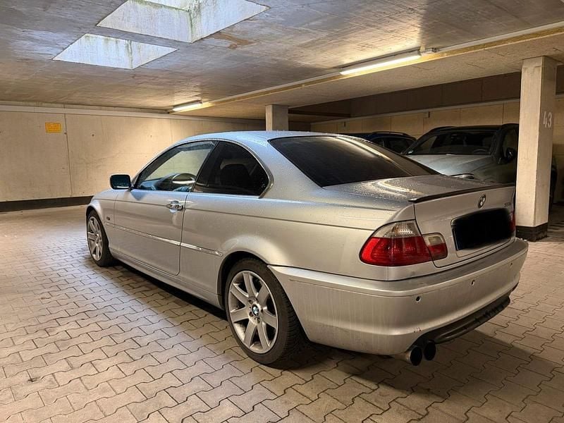 Gebraucht BMW 330 231 PS (169 kW) 2001 Silber Coupé