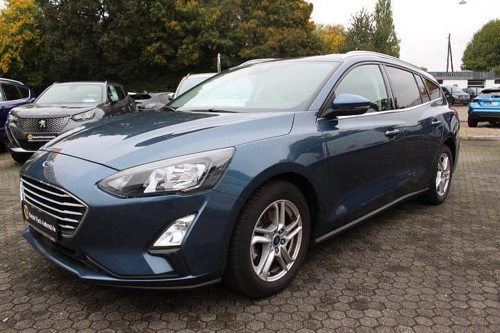 Gebraucht Ford Focus Cool & Connect 125 PS (91 kW) 2021 Blau Limousine
