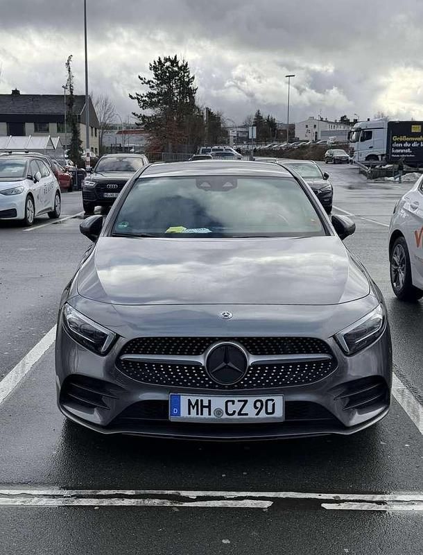 Gebraucht Mercedes A180 AMG line 116 PS (85 kW) 2020 Limousine