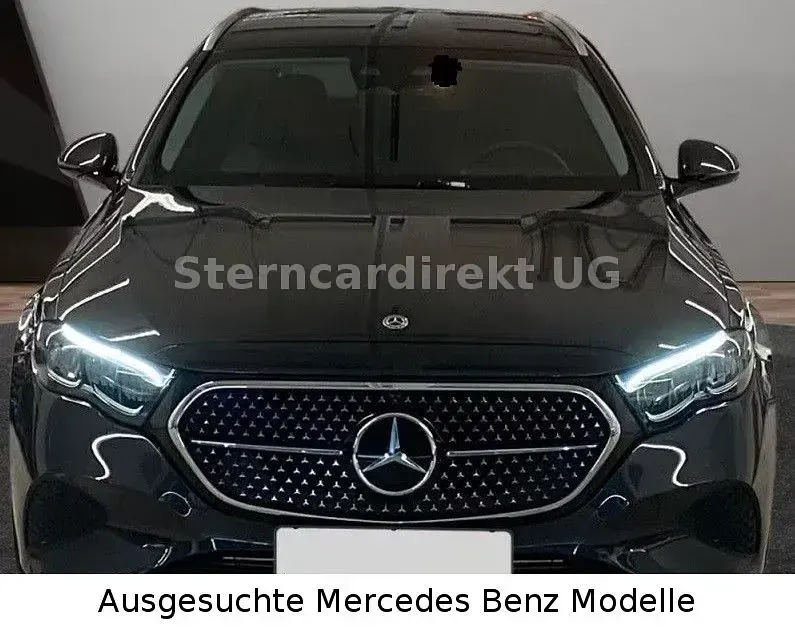 Gebraucht Mercedes E300 Avantgarde 313 PS (230 kW) 2025 Weiß Limousine