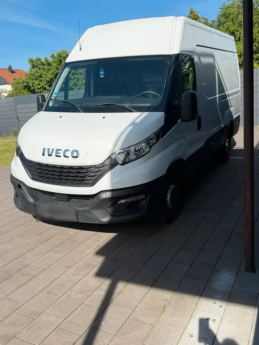 Occasion Iveco Daily 140 ch (102 kW) 2020 Blanc Monospace