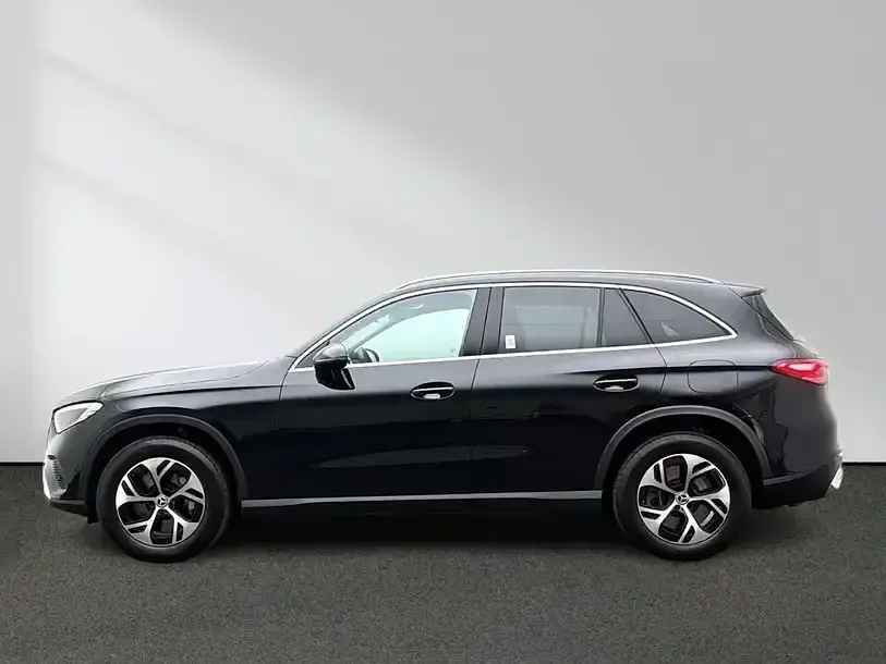Gebraucht Mercedes GLC300e Avantgarde 333 PS (244 kW) 2025 Schwarz SUV