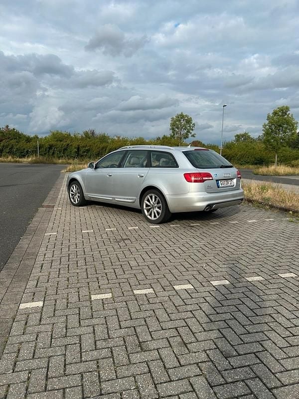 Silber Gebraucht 2009 Audi A6 Allroad Kombi | 5.000 € (Guter Preis) - Bild 1/4