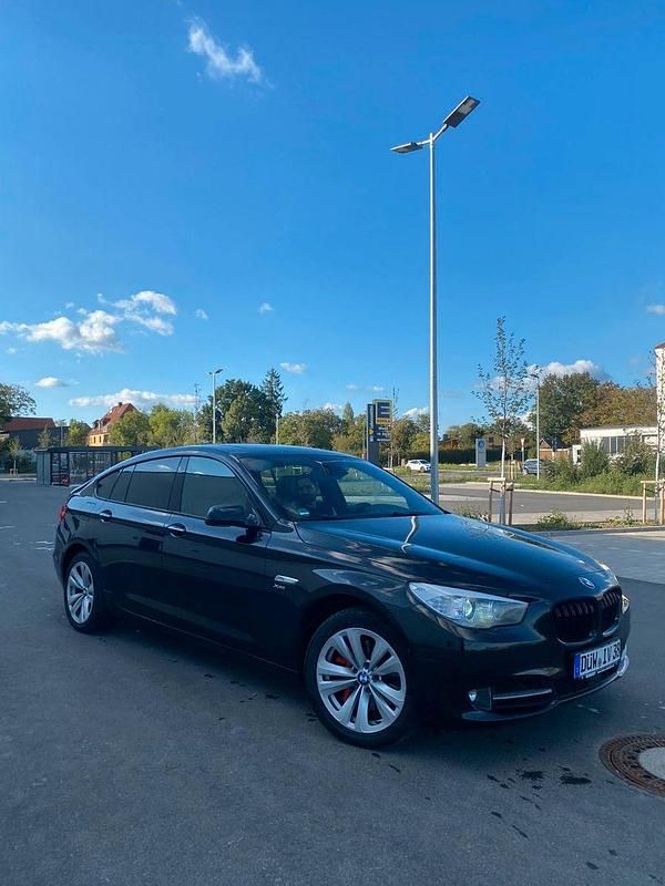 Schwarz Gebraucht 2011 BMW 535 Limousine | 7.500 € - Bild 1/4