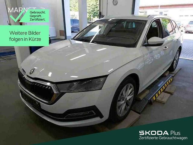 Moonweiß perleffekt/moonweis Gebraucht 2023 Skoda Octavia Style Kombi | 28.930 € (Fairer Preis) - Bild 1/2
