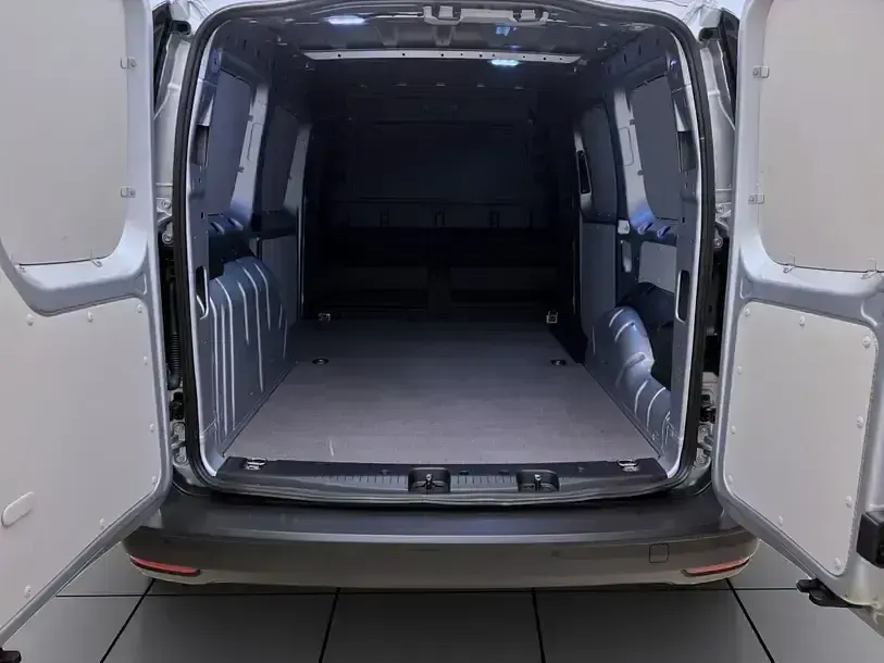 Gebraucht VW Caddy Maxi 102 PS (75 kW) 2025 Silber Van / Kleinbus
