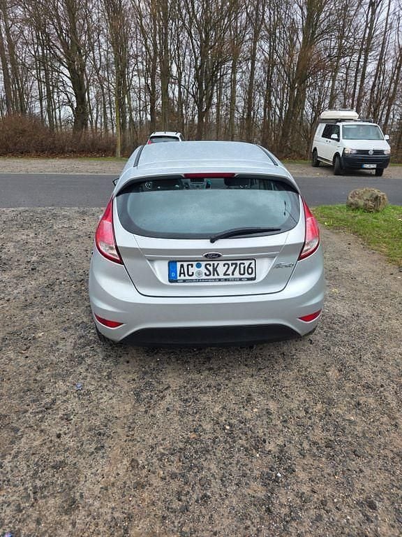 Gebraucht Ford Fiesta SYNC Edition 82 PS (60 kW) 2013 Silber Kleinwagen