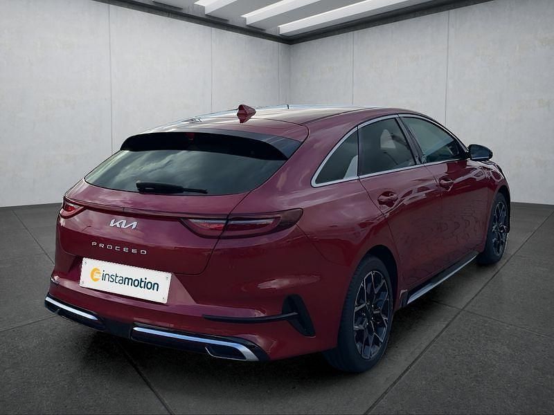 Neu Kia ProCeed 140 PS (102 kW) 2025 Rot Kleinwagen