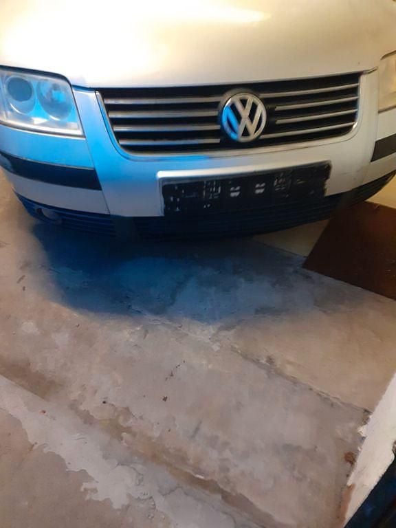 Silber Gebraucht 2003 VW Passat Family Kombi | 1.850 € (Etwas zu teuer) - Bild 1/1