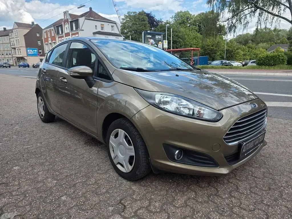 Gebraucht Ford Fiesta SYNC Edition 75 PS (55 kW) 2015 Braun Kleinwagen