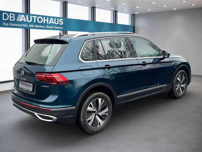 Gebraucht VW Tiguan Elegance 245 PS (180 kW) 2022 Blau SUV