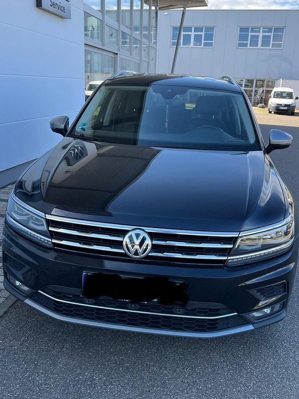 Schwarz Gebraucht 2018 VW Tiguan Allspace SUV | 25.300 € (Fairer Preis) - Bild 1/4