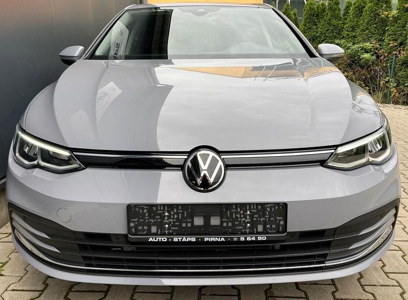 Gebraucht VW Golf VIII Move 150 PS (110 kW) 2023 Grau Limousine