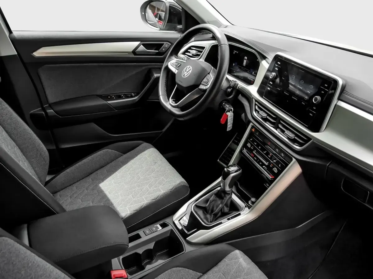 Gebraucht VW T-Roc Life 150 PS (110 kW) 2024 Grau SUV
