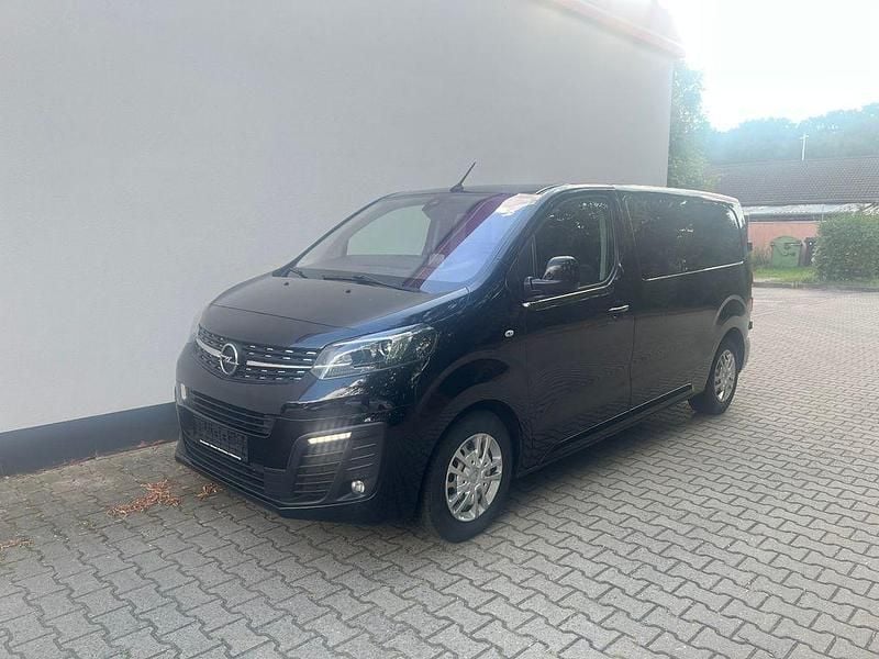 Schwarz Gebraucht 2020 Opel Vivaro Elegance Van | 15.990 € (Guter Preis) - Bild 1/4