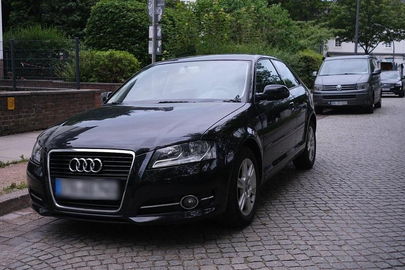 Gebraucht Audi A3 Comfort 105 PS (77 kW) 2012 Schwarz Kleinwagen