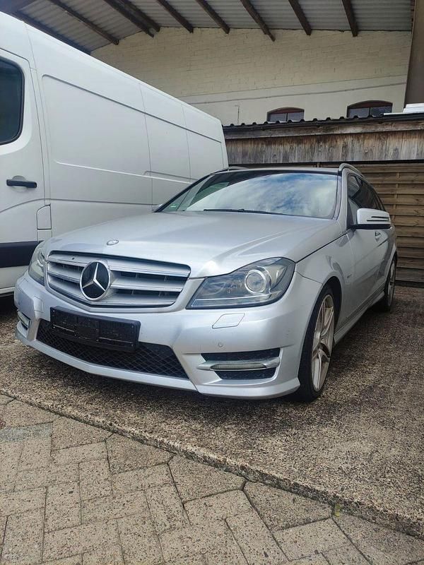 Grau Gebraucht 2011 Mercedes C300 Avantgarde Kombi | 12.900 € (Fairer Preis) - Bild 1/4