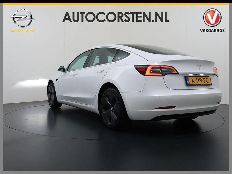 Gebraucht Tesla Model 3 Standard Range Plus 239 kW (325 PS) 2020 Weiß Limousine