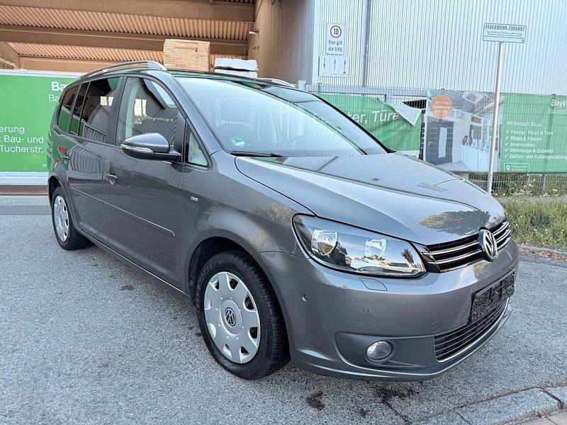 Gebraucht VW Touran Cup 140 PS (102 kW) 2014 Grau Van / Kleinbus