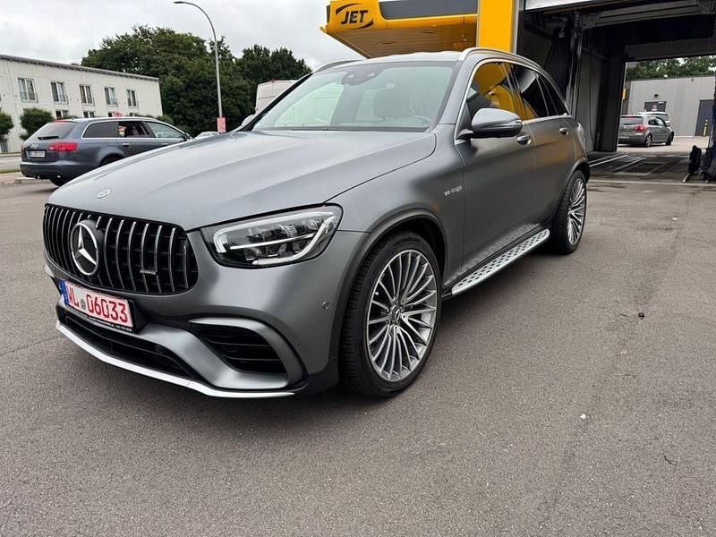 Grau Gebraucht 2020 Mercedes GLC63 AMG AMG SUV | 51.900 € (Superpreis) - Bild 1/4