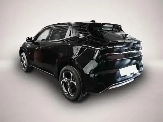 Neu Alfa Romeo Junior Edizione Speciale 145 PS (106 kW) 2026 Manufacturer SUV