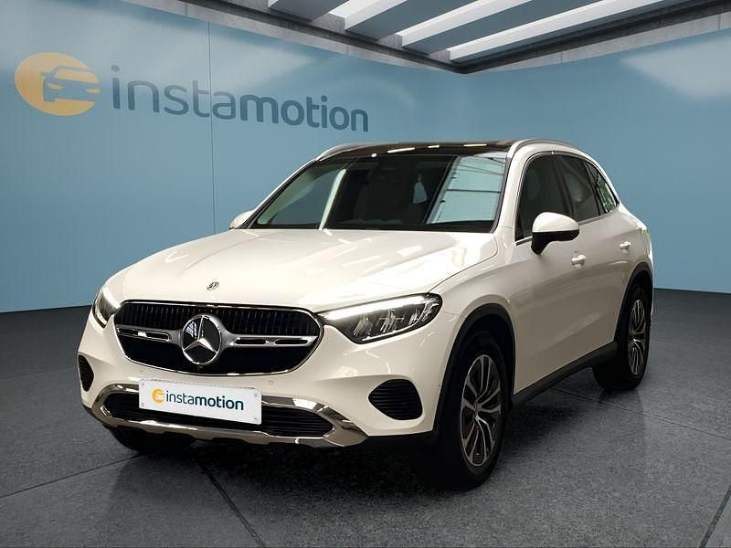 Weiß Gebraucht 2024 Mercedes GLC200 SUV | 53.349 € (Etwas zu teuer) - Bild 1/4