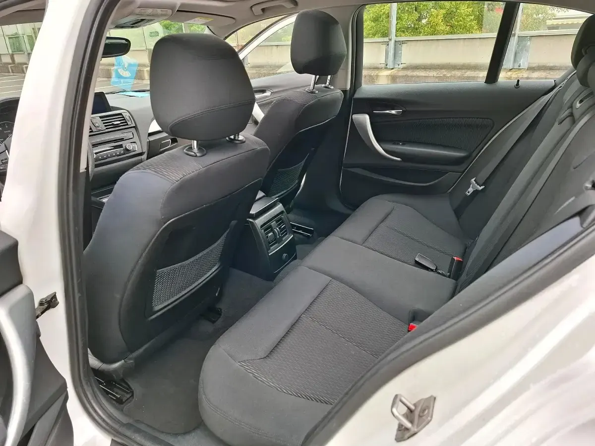 Gebraucht BMW 118 150 PS (110 kW) 2015 Weiß Kleinwagen