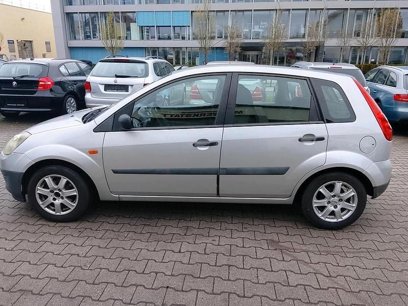 Gebraucht Ford Fiesta 75 PS (55 kW) 2006 Grau Kleinwagen