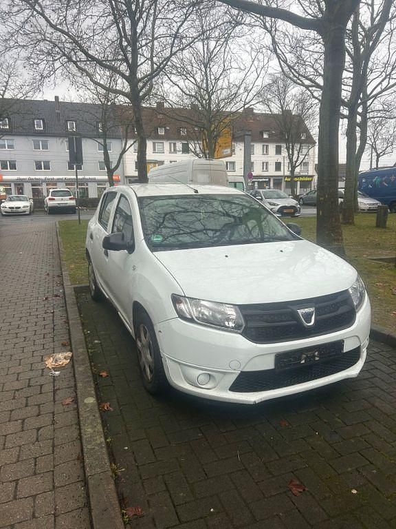 Gebraucht Dacia Sandero 72 PS (52 kW) 2013 Weiß Limousine