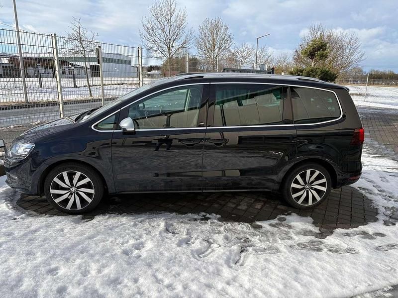 Gebraucht VW Sharan 177 PS (130 kW) 2017 Schwarz Van / Kleinbus