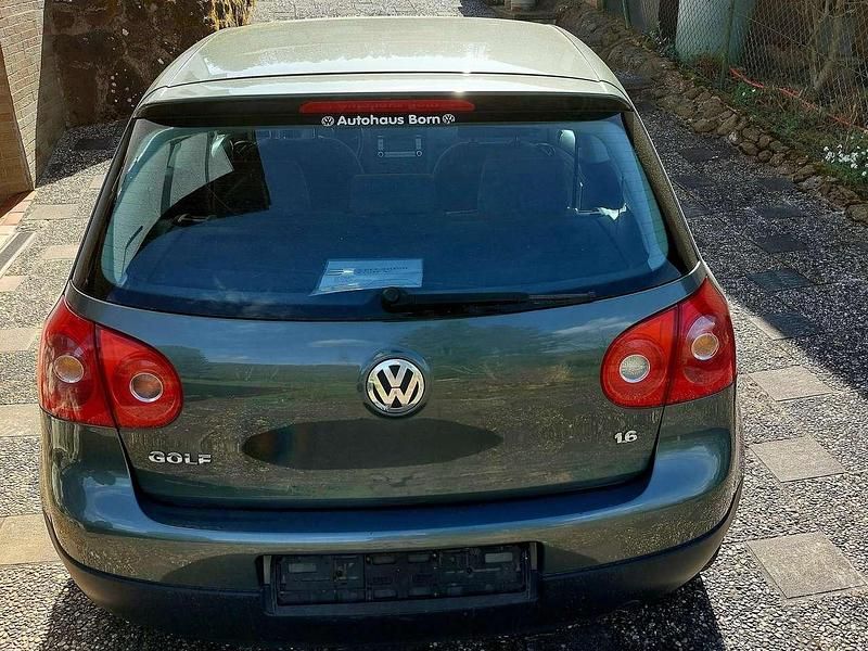 Gebraucht VW Golf IV Trendline 102 PS (75 kW) 2004 Grün Limousine