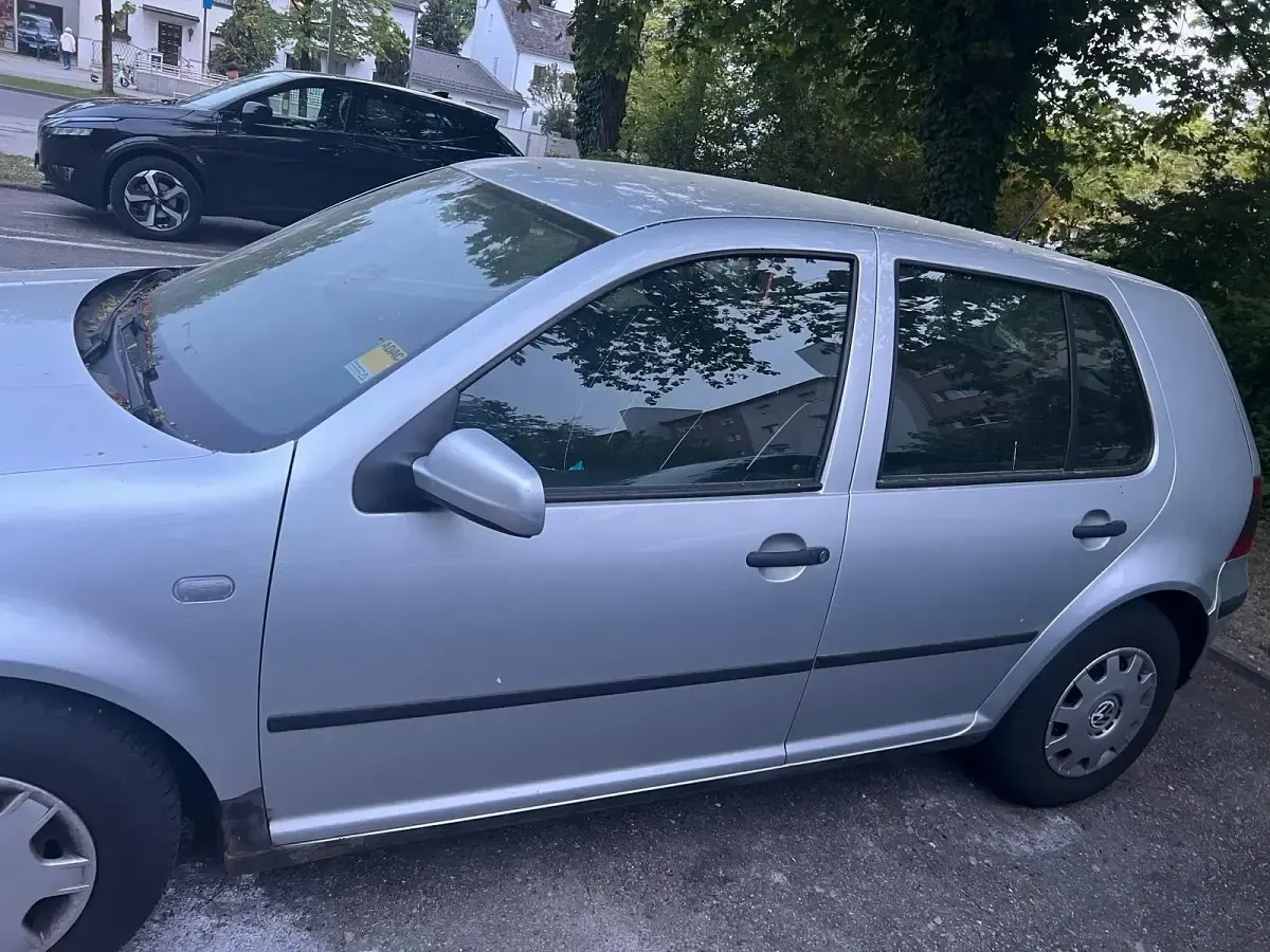 Używany VW Golf IV 75 KM (55 kW) 2001 Srebrny Hatchback