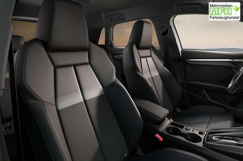 Neu Audi A3 204 PS (150 kW) 2025 Navarrablau metallic SUV