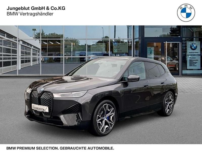 Grau Gebraucht 2022 BMW iX Sport Line SUV | 43.680 € (Fairer Preis) - Bild 1/3