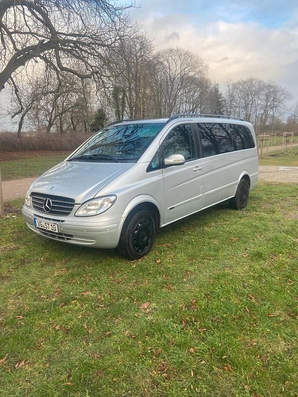 Silber Gebraucht 2005 Mercedes Viano Van / Kleinbus | 5.700 € (Fairer Preis) - Bild 1/4