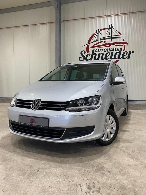Silber Gebraucht 2010 VW Sharan Comfortline Van / Kleinbus | 7.380 € - Bild 1/4