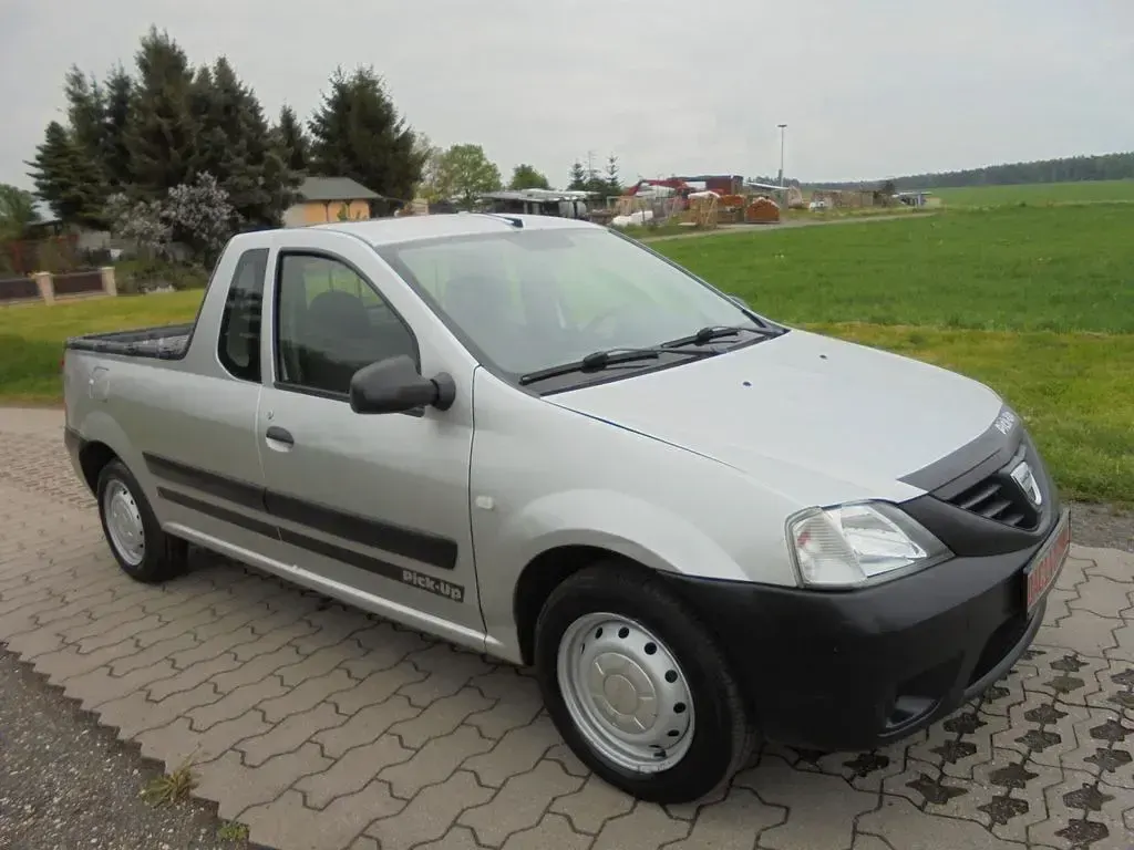 Gebraucht Dacia Logan Pick-Up 87 PS (63 kW) 2011 Silber Pickup