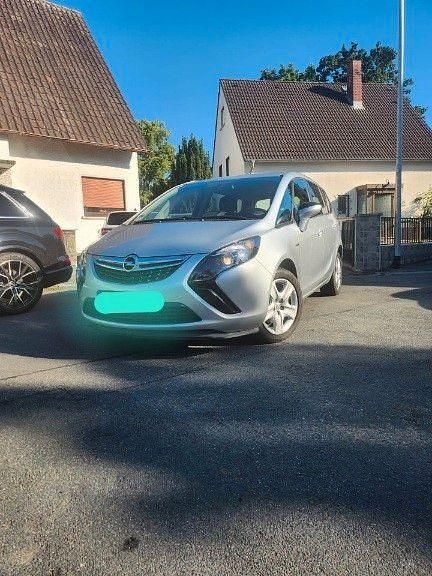 Silber Gebraucht 2016 Opel Zafira Tourer Van / Kleinbus | 7.999 € (Superpreis) - Bild 1/4