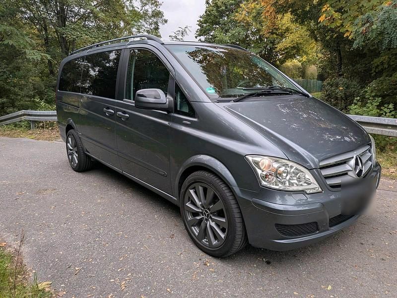 Grau Gebraucht 2010 Mercedes Viano Van / Kleinbus | 19.000 € (Teuer) - Bild 1/4