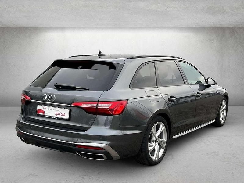 Second-hand Audi A4 S-Line 150 CP (110 kW) 2021 Gri Break
