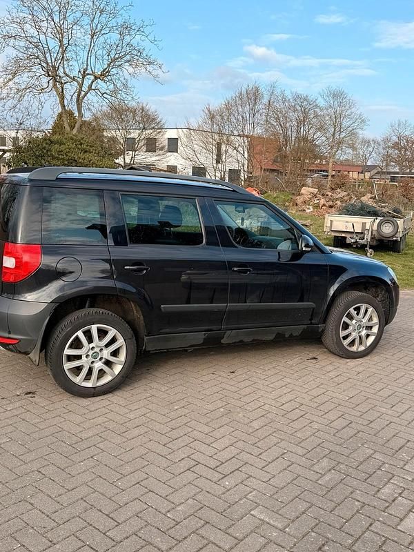 Gebraucht Skoda Yeti 109 PS (80 kW) 2012 Schwarz SUV
