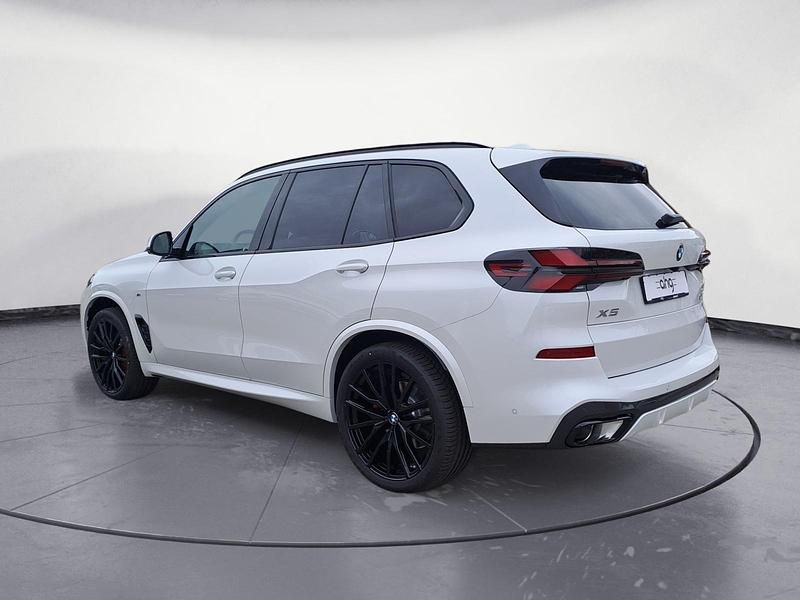 Neu BMW X5 352 PS (258 kW) 2026 Weiß SUV