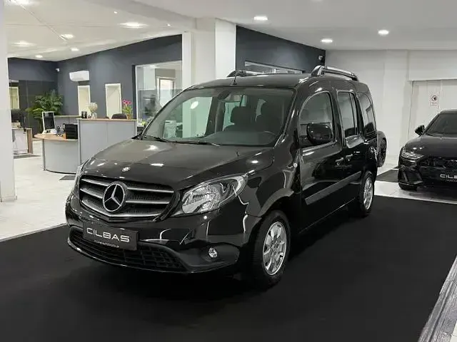Gebraucht Mercedes Citan 112 Edition 114 PS (83 kW) 2018 Dravitschwarz metallic Kombi