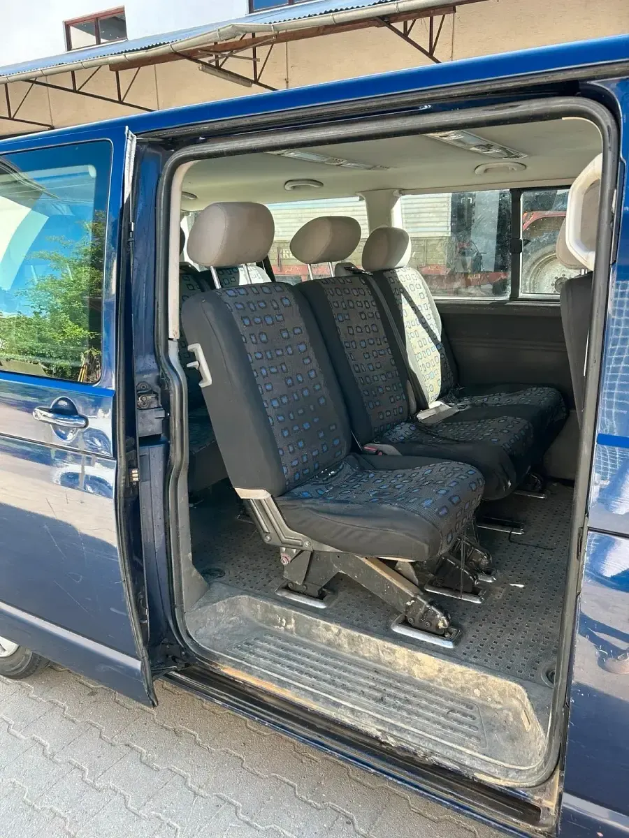 Używany VW Caravelle 2005 Van