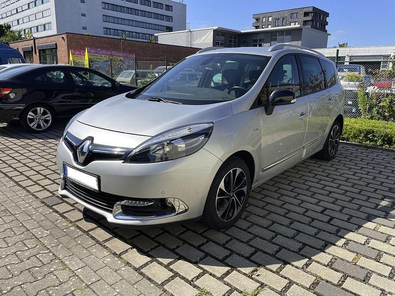 Silber Gebraucht 2015 Renault Grand Scénic III Bose Edition Van / Kleinbus | 9.700 € (Fairer Preis) - Bild 1/4