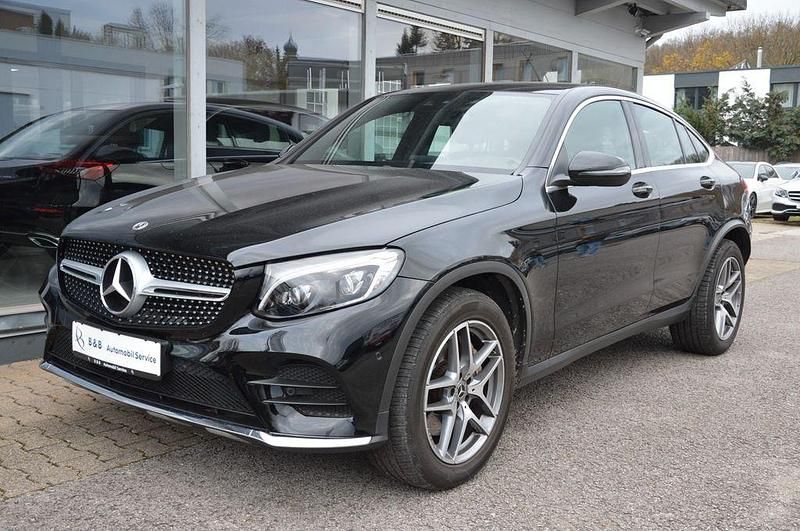 Schwarz Gebraucht 2017 Mercedes GLC300 AMG Coupé | 32.990 € (Superpreis) - Bild 1/4