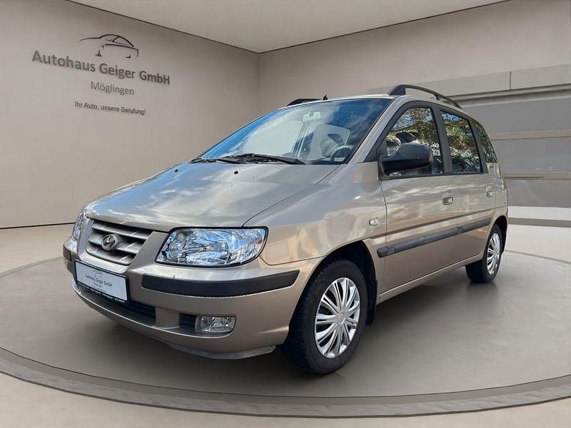 Beige Gebraucht 2002 Hyundai Matrix GLS Van / Kleinbus | 3.980 € - Bild 1/4