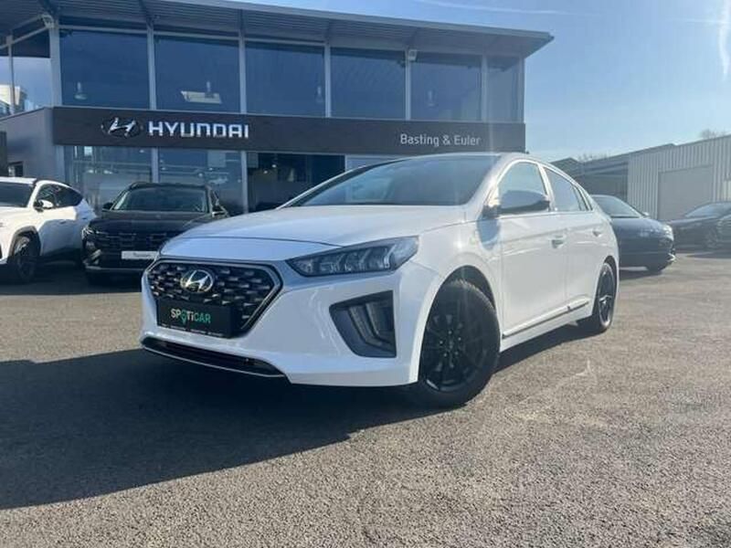 Weiß Gebraucht 2021 Hyundai Ioniq 6 Style Limousine | 21.990 € (Fairer Preis) - Bild 1/3