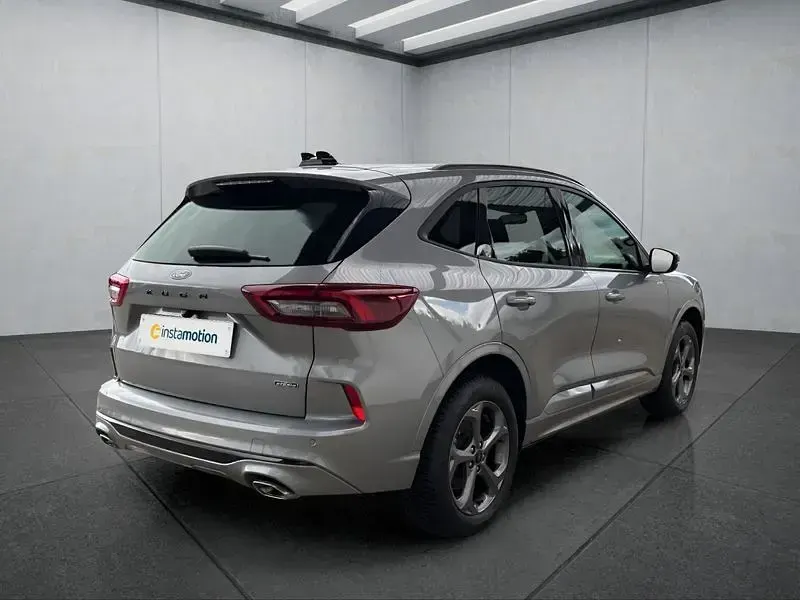 Gebraucht Ford Kuga ST-Line 242 PS (177 kW) 2025 Silber SUV