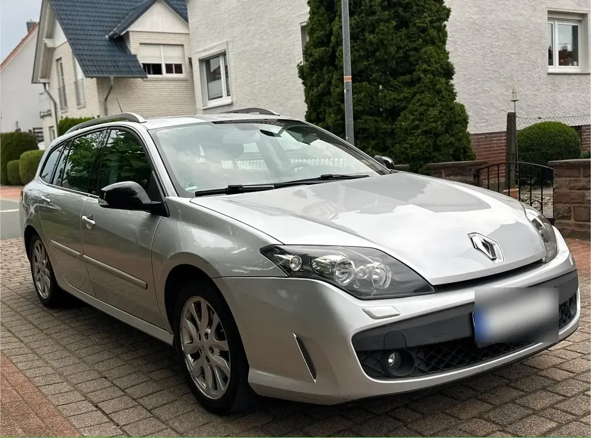 Gebraucht Renault Laguna III 140 PS (102 kW) 2009 Silber Kombi
